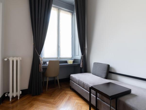 Castello Guest House Milano : photo 2 de la chambre suite - vue sur château