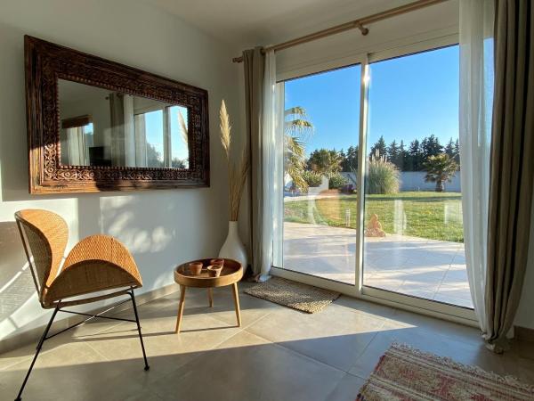 Chambre carpediem : photo 3 de la chambre chambre lit king-size - vue sur piscine