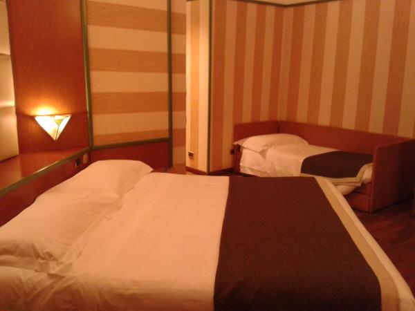 Hotel Metrò : photo 5 de la chambre chambre triple