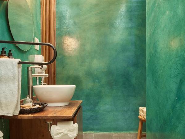 Hotel Boutique Casa de Arte Oaxaca, Art Gallery & Pool : photo 5 de la chambre chambre double