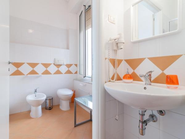 Affittacamere Art Rooms : photo 9 de la chambre chambre double