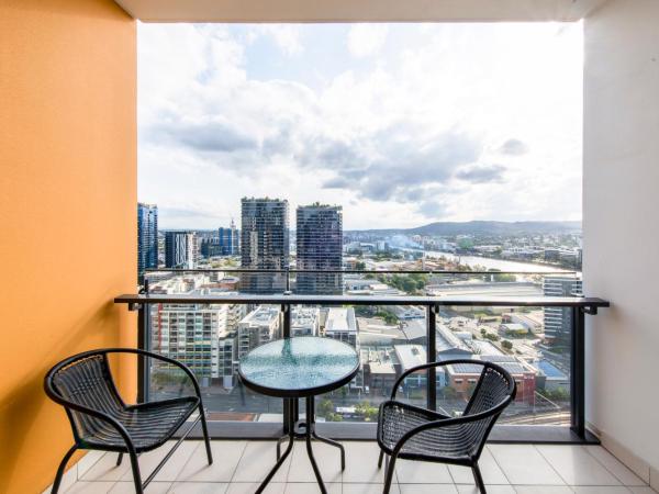 Hope Street Apartments by CLLIX : photo 4 de la chambre appartement 2 chambres avec 1 salle de bains - vue sur montagne