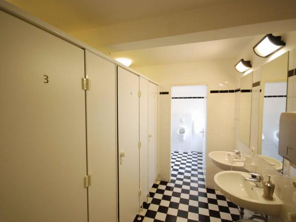 Arte Luise Kunsthotel : photo 4 de la chambre chambre simple avec salle de bains commune