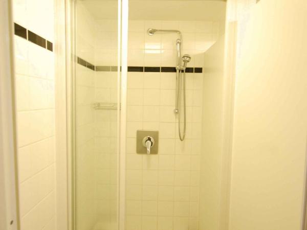 Arte Luise Kunsthotel : photo 3 de la chambre chambre simple avec salle de bains commune