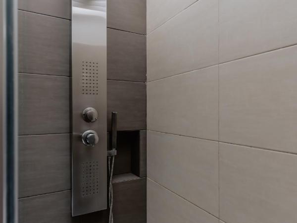 Palm Beach Hotel Apartments : photo 10 de la chambre chambre supérieure - vue sur mer