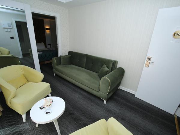 Grand Silay Hotel : photo 3 de la chambre suite avec balcon