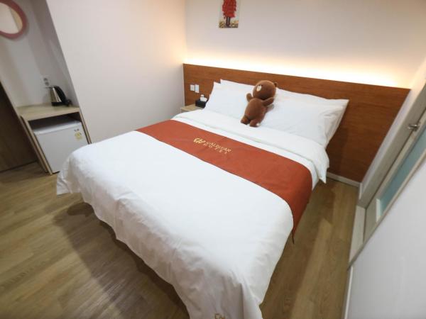 Calistar Hotel : photo 3 de la chambre chambre double avec salle de bains privative