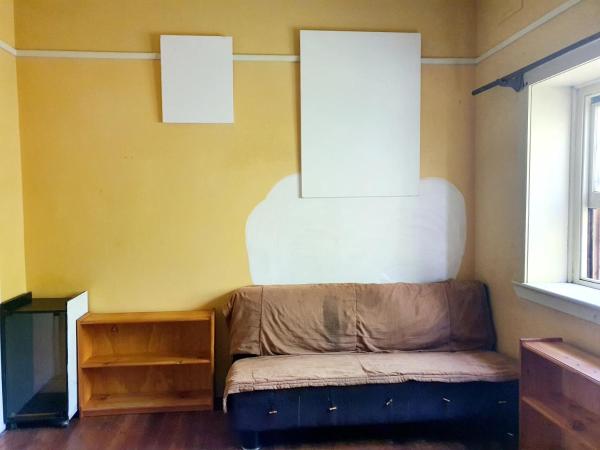 St Kilda East backpackers' hostel : photo 4 de la chambre chambre triple Économique avec salle de bains commune