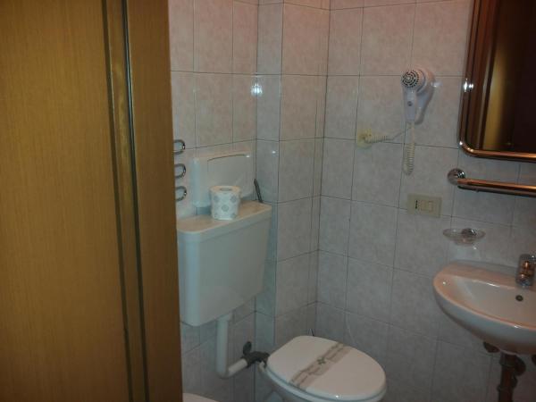 Hotel Le Querce : photo 9 de la chambre chambre double