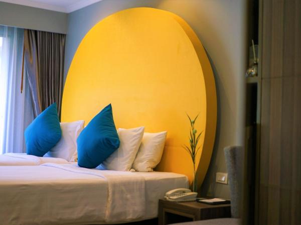 FuramaXclusive Sukhumvit : photo 4 de la chambre chambre double ou lits jumeaux premier