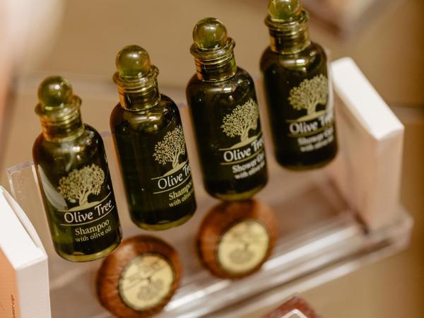 Palm Beach Hotel Apartments : photo 7 de la chambre chambre supérieure - vue sur jardin