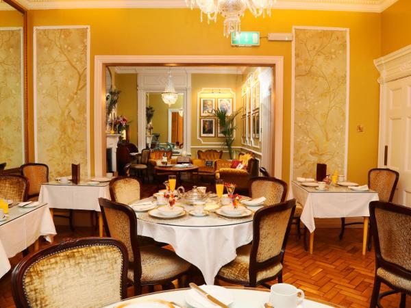 Kilronan House : photo 7 de la chambre chambre triple avec salle de bains privative 