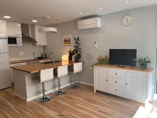 Modern Studio by the Airport-IFEMA : photo 2 de la chambre studio familial