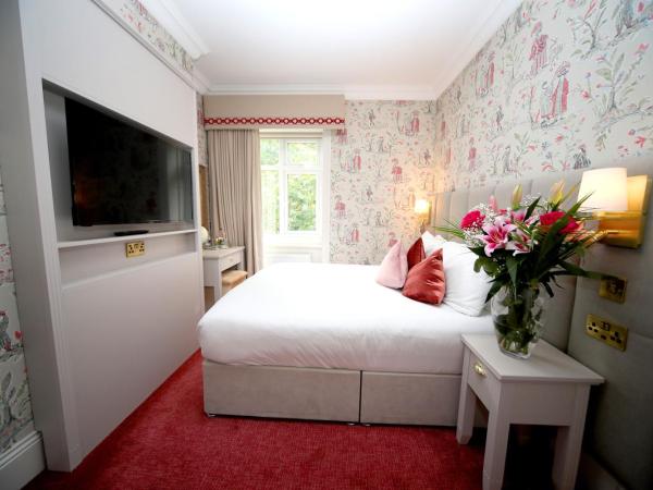 Kilronan House : photo 4 de la chambre chambre double junior avec salle de bains privative 