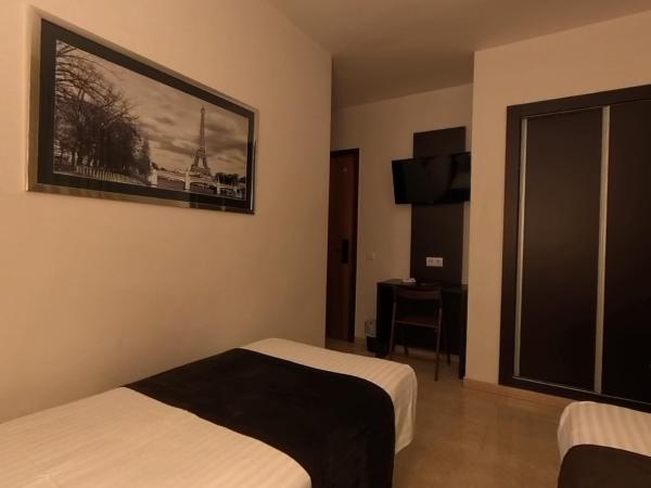 Hotel Marfany : photo 4 de la chambre chambre double standard