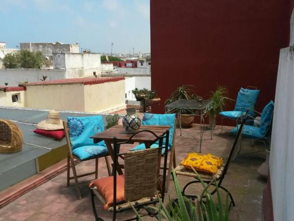 Riad Kasbah : photo 4 de la chambre chambre double deluxe (2 adultes + 1 enfant)