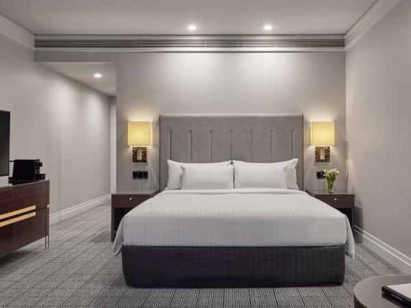 Hyatt Hotel Canberra - A Park Hyatt Hotel : photo 5 de la chambre chambre d'angle premium lit king-size 