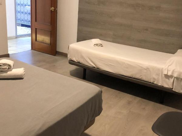 Hotel Gran Plaza : photo 3 de la chambre chambre double supérieure avec lit d'appoint