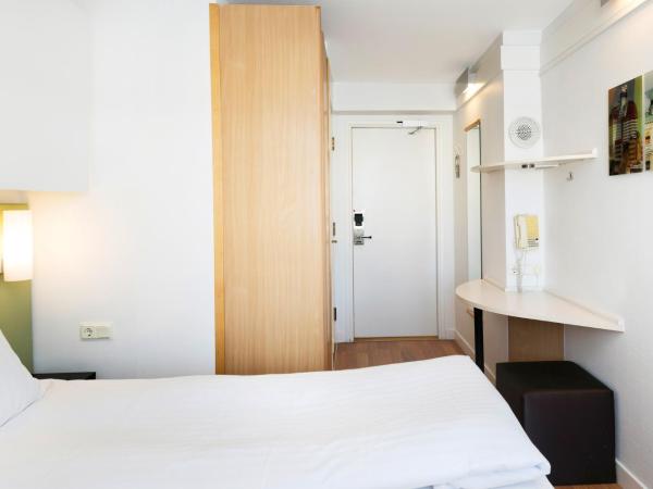 Good Morning+ Göteborg City : photo 2 de la chambre chambre triple standard