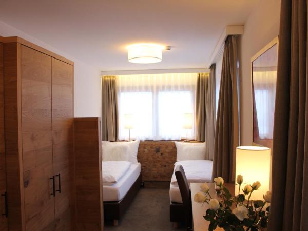 Waldpark Hotel Garni : photo 1 de la chambre petite chambre double