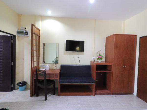 Baan Nat The Village SHA Certified : photo 5 de la chambre chambre double deluxe