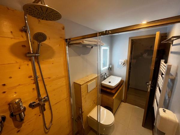 9WAGRAM Hotel Boutique : photo 2 de la chambre chambre lit queen-size mayotte