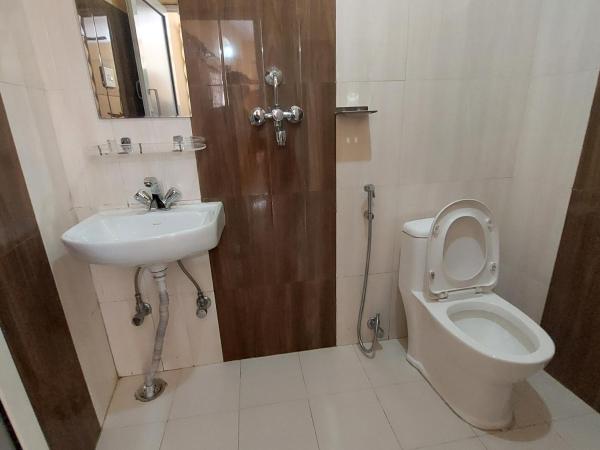 Golden Lake : photo 8 de la chambre chambre double avec balcon (2 adultes + 1 enfant)