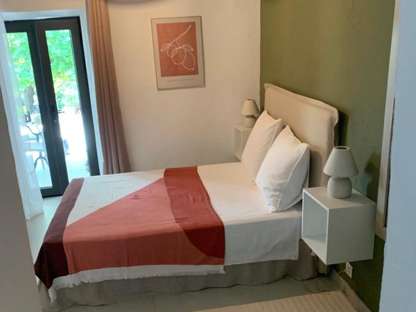 Mas Saint Antoine - Chambres d'hôtes : photo 2 de la chambre chambre double