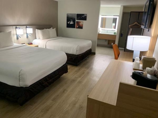 Comfort Inn & Suites Nashville Downtown - Stadium : photo 3 de la chambre chambre 2 lits queen-size - non-fumeurs