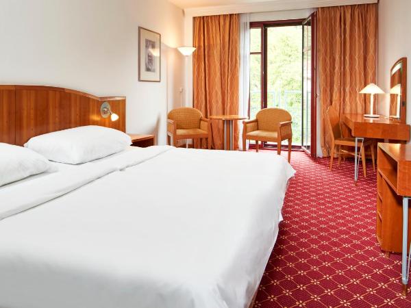 OREA Spa Hotel Cristal : photo 3 de la chambre chambre triple classique