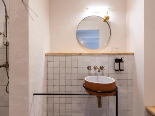 VILLA FLAKA Boutique Hôtel Confidentiel et Convivial : photo 10 de la chambre suite familiale avec balcon