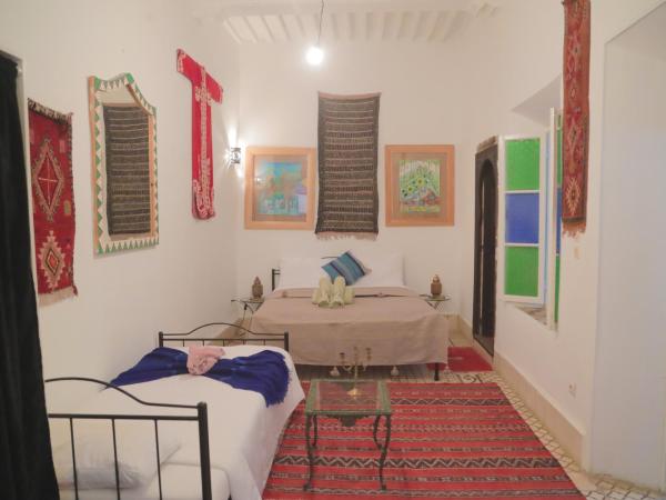 Riad Dar Afram : photo 3 de la chambre chambre triple confort avec douche