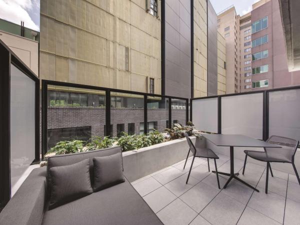 Vibe Hotel Sydney Darling Harbour : photo 10 de la chambre chambre double ou lits jumeaux standard avec balcon