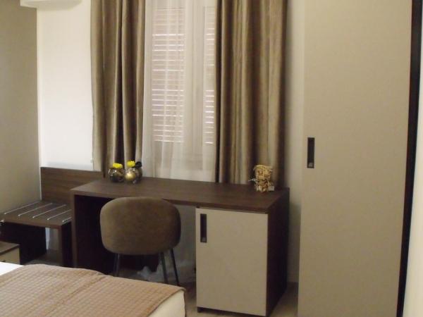 Hotel Plaza Ungheria : photo 4 de la chambre chambre double deluxe avec douche