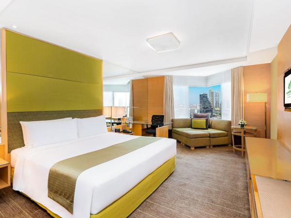 Holiday Inn Bangkok Silom, an IHG Hotel : photo 6 de la chambre suite 1 chambre premium avec lit king-size - vue sur ville