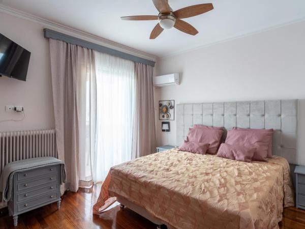 Ioanna's Hellenic Hospitality : photo 1 de la chambre chambre double ou lits jumeaux avec salle de bains privative