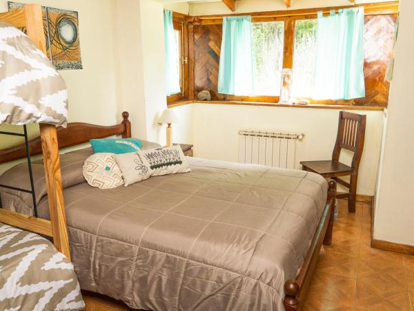 Posada del Ñireco : photo 1 de la chambre chambre familiale