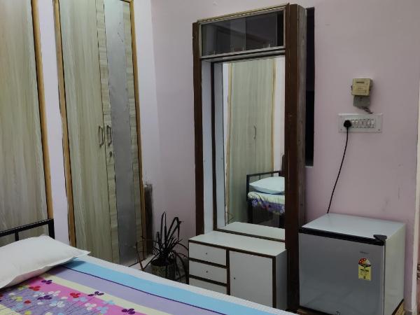 House No 87A : photo 3 de la chambre chambre double avec salle de bains privative