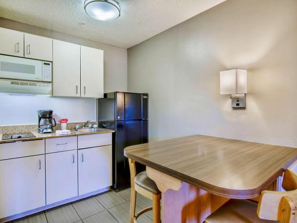 Studio 6-Phoenix, AZ - Deer Valley : photo 3 de la chambre chambre quadruple - non-fumeurs