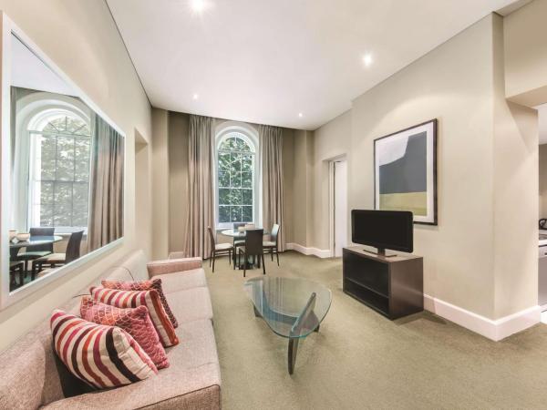 Adina Apartment Hotel Adelaide Treasury : photo 3 de la chambre grand appartement 2 chambres premier