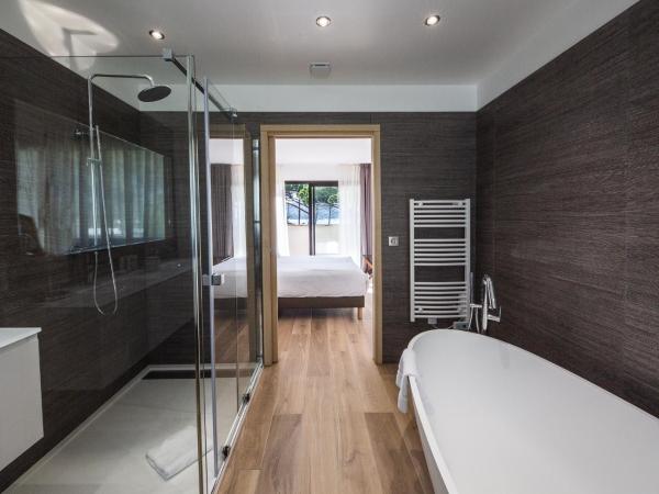 Hôtel La Roya : photo 6 de la chambre suite avec balcon - vue partielle sur mer