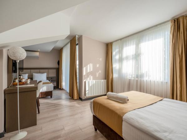 MAGİA HOTEL : photo 2 de la chambre chambre familiale avec balcon