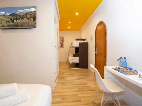 Casual Vintage Valencia : photo 5 de la chambre chambre intérieure quadruple Économique