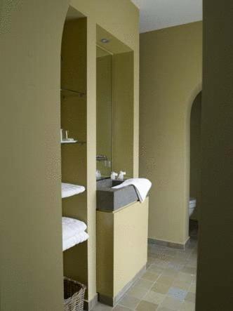 B&B 't Wit Huys Brugge : photo 2 de la chambre chambre double avec douche