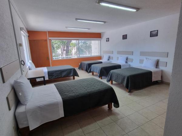 Residencia Ximatario : photo 1 de la chambre lit simple dans dortoir pour hommes