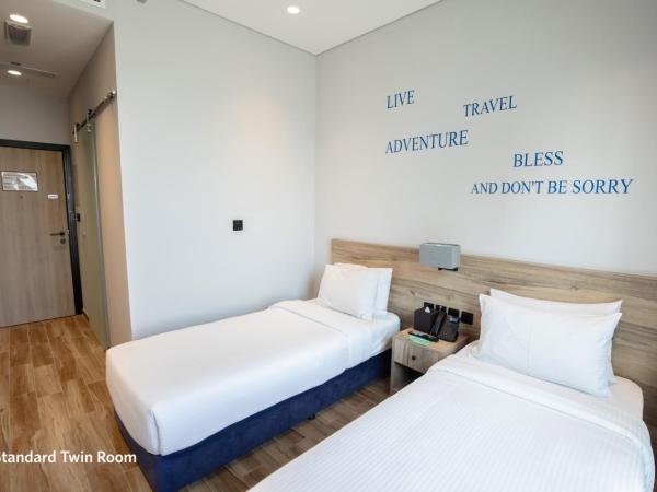 Kingsgate Al Jaddaf Hotel by Millennium : photo 2 de la chambre chambre lits jumeaux standard