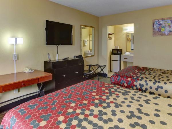 Econo Lodge Town Center : photo 3 de la chambre chambre double avec 2 lits doubles - non-fumeurs