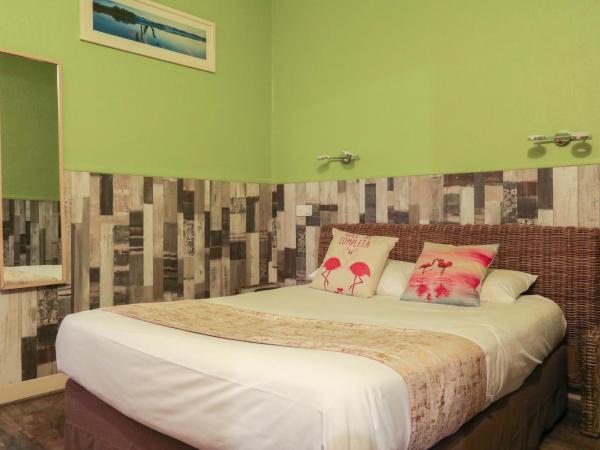 Hôtel Gloria : photo 1 de la chambre chambre triple