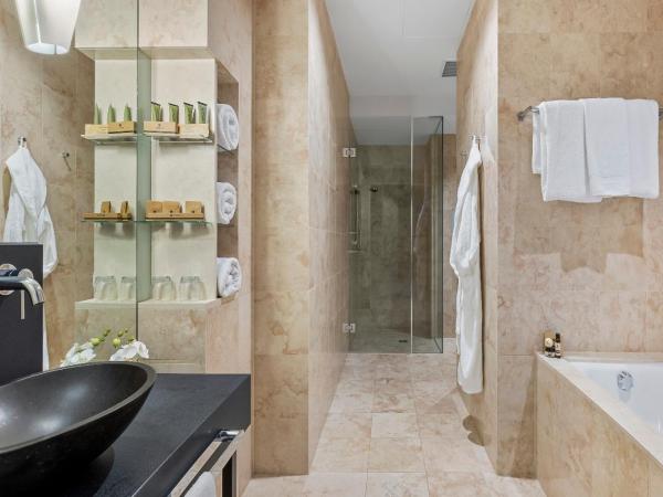 Peppers Waymouth Hotel : photo 3 de la chambre hébergement lit king-size deluxe premium peppers