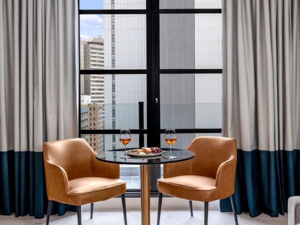 Peppers Waymouth Hotel : photo 5 de la chambre suite lit king-size premium deluxe peppers